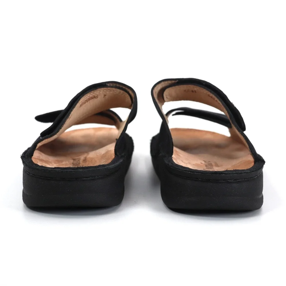Finn Comfort •	brand finn